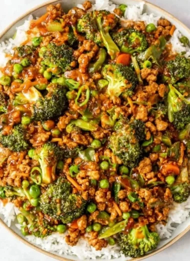 Delicious teriyaki ground turkey stir-fry with broccoli and peas